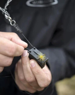 Magnetic Tippet Threader 8 Magnetic Tippet Threader -Günstiges Eisangeln Tackle Geschäft CH MT1 4