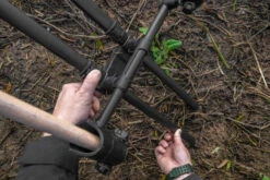 Korum Deluxe River Tripod 7 Korum Deluxe River Tripod -Günstiges Eisangeln Tackle Geschäft K0360054 4